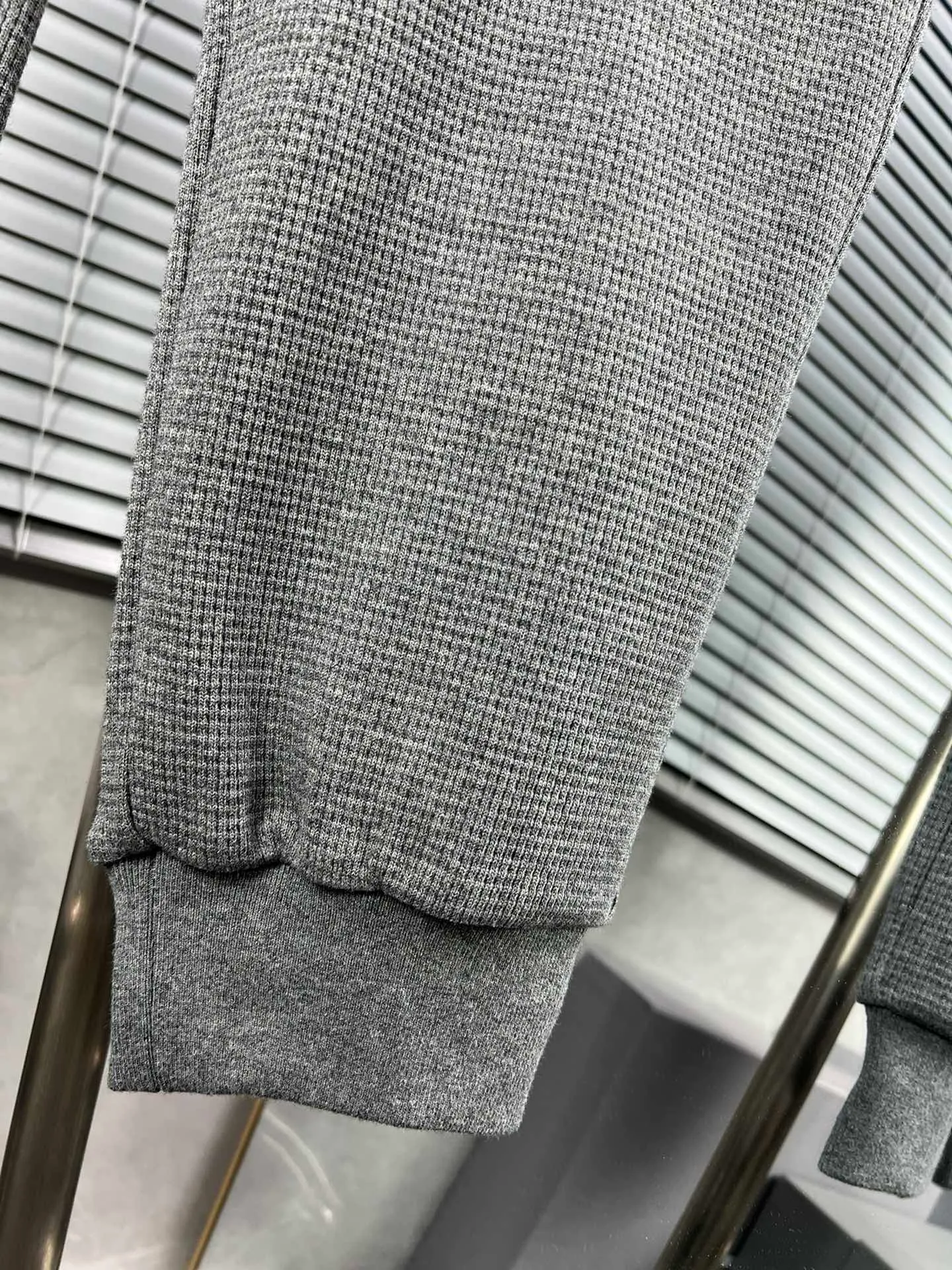 Thom Browne 420g ，4 ， 、 ， ！ 、 、 ， ！ Size：0-4 Colour：White Navy Blue Light Gray